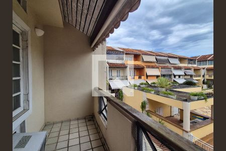 Casa de condomínio à venda com 150m², 3 quartos e 2 vagasVaranda da suite