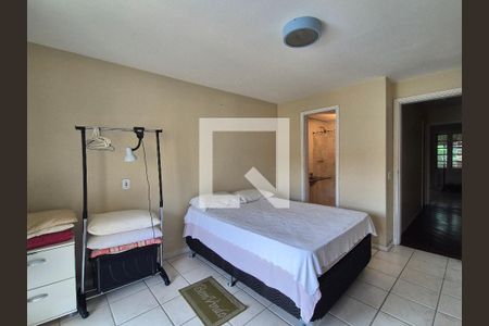 Casa de condomínio à venda com 150m², 3 quartos e 2 vagasSuite