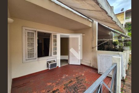 Casa de condomínio à venda com 150m², 3 quartos e 2 vagasVaranda da sala