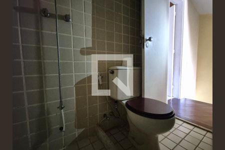 Casa de condomínio à venda com 150m², 3 quartos e 2 vagasBanheiro sosial