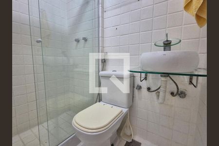 Casa de condomínio à venda com 150m², 3 quartos e 2 vagasBanheiro 2