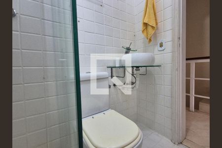 Casa de condomínio à venda com 150m², 3 quartos e 2 vagasBanheiro 2