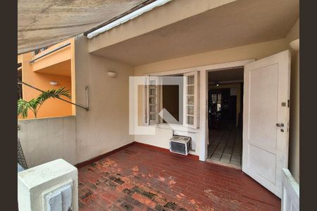 Casa de condomínio à venda com 150m², 3 quartos e 2 vagasVaranda da sala