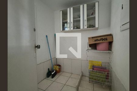Casa de condomínio à venda com 150m², 3 quartos e 2 vagasQuarto de serviço