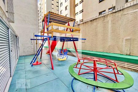 Apartamento à venda com 83m², 4 quartos e 2 vagasÁrea comum - Playground