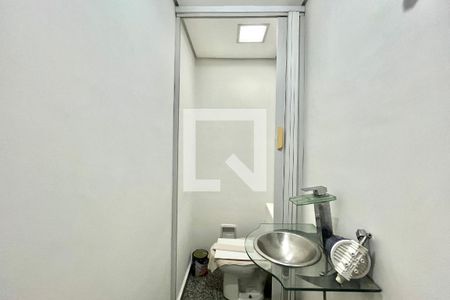 Apartamento à venda com 83m², 4 quartos e 2 vagasBanheiro de serviço