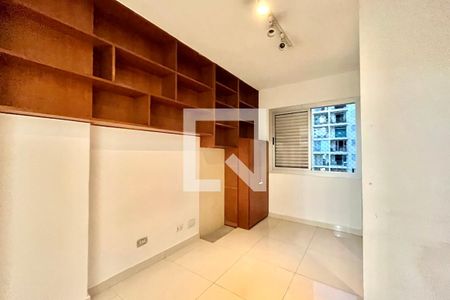 Apartamento à venda com 83m², 4 quartos e 2 vagasQuarto 3