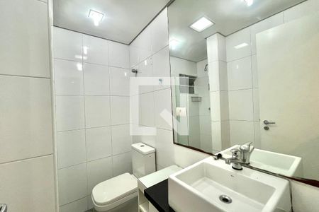 Apartamento à venda com 83m², 4 quartos e 2 vagasBanheiro Social