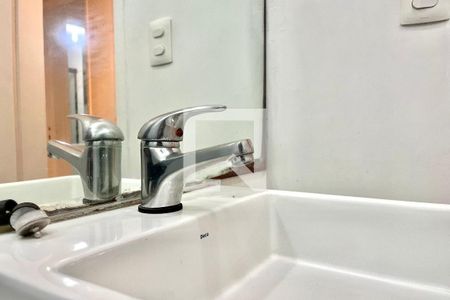 Apartamento à venda com 83m², 4 quartos e 2 vagasBanheiro Social