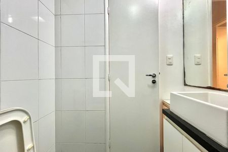 Apartamento à venda com 83m², 4 quartos e 2 vagasBanheiro da Suíte