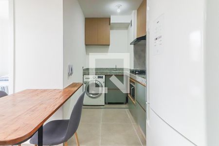 Cozinha e Área de Serviço de apartamento para alugar com 2 quartos, 38m² em Vila Gomes, São Paulo