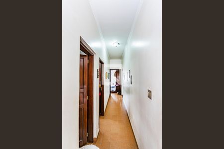 Casa à venda com 100m², 3 quartos e 2 vagasCorredor