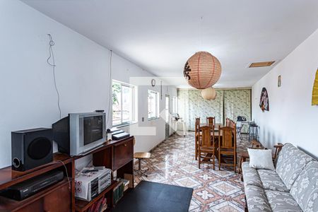 Casa à venda com 100m², 3 quartos e 2 vagasSalão multiuso