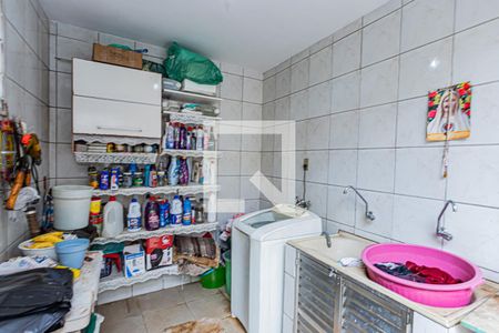 Casa à venda com 100m², 3 quartos e 2 vagasÁrea de Serviço