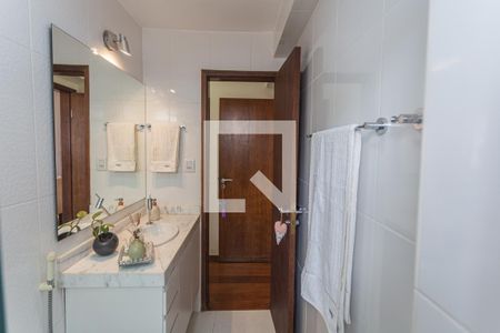 Apartamento à venda com 81m², 3 quartos e 1 vagaBanheiro Social