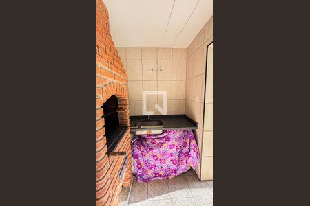 Casa à venda com 250m², 3 quartos e 2 vagas Casa à venda com 250m², 3 quartos e 2 vagasÁrea de Serviço - Quintal