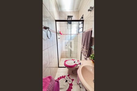 Casa à venda com 250m², 3 quartos e 2 vagas Casa à venda com 250m², 3 quartos e 2 vagasBanheiro da Suíte 3