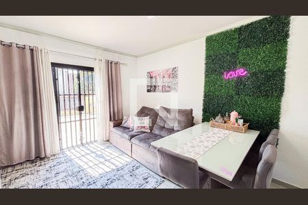 Casa à venda com 250m², 3 quartos e 2 vagas Casa à venda com 250m², 3 quartos e 2 vagasSuite 1