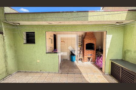 Casa à venda com 250m², 3 quartos e 2 vagas Casa à venda com 250m², 3 quartos e 2 vagasÁrea de Serviço - Quintal