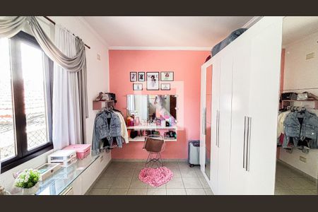 Casa à venda com 250m², 3 quartos e 2 vagas Casa à venda com 250m², 3 quartos e 2 vagasSuite 3