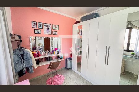 Casa à venda com 250m², 3 quartos e 2 vagas Casa à venda com 250m², 3 quartos e 2 vagasSuite 3