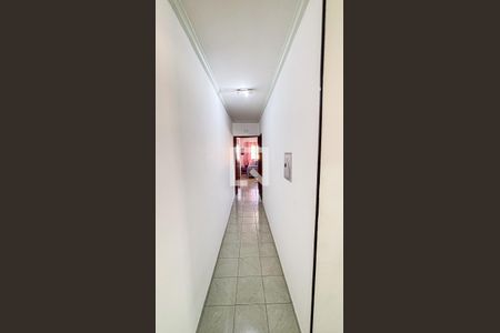 Casa à venda com 250m², 3 quartos e 2 vagas Casa à venda com 250m², 3 quartos e 2 vagasCorredor