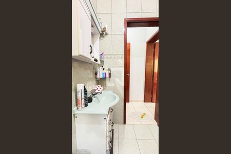Casa à venda com 250m², 3 quartos e 2 vagas Casa à venda com 250m², 3 quartos e 2 vagasBanheiro