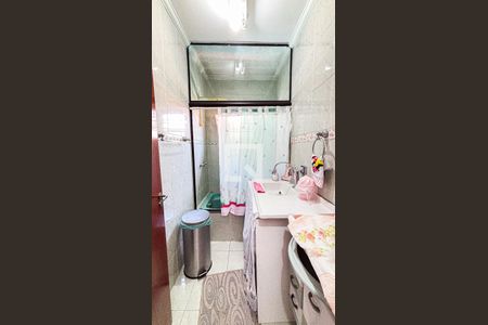 Casa à venda com 250m², 3 quartos e 2 vagas Casa à venda com 250m², 3 quartos e 2 vagasBanheiro da Suíte 1