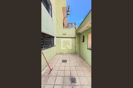 Casa à venda com 250m², 3 quartos e 2 vagas Casa à venda com 250m², 3 quartos e 2 vagasÁrea de Serviço - Quintal