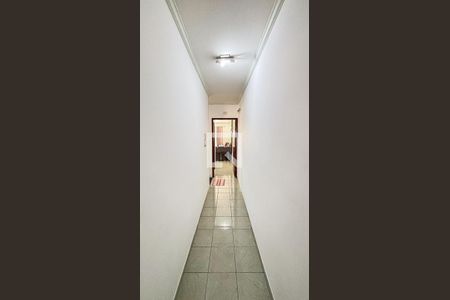 Casa à venda com 250m², 3 quartos e 2 vagas Casa à venda com 250m², 3 quartos e 2 vagasCorredor