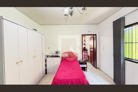 Casa à venda com 250m², 3 quartos e 2 vagas Casa à venda com 250m², 3 quartos e 2 vagasSala de Jantar