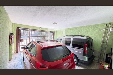 Casa à venda com 250m², 3 quartos e 2 vagas Casa à venda com 250m², 3 quartos e 2 vagasGaragem