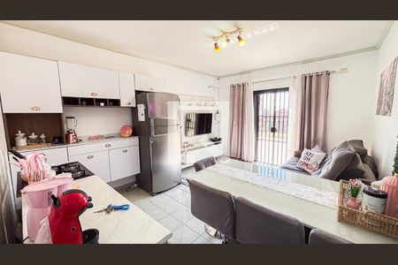 Casa à venda com 250m², 3 quartos e 2 vagas Casa à venda com 250m², 3 quartos e 2 vagasSuite 1