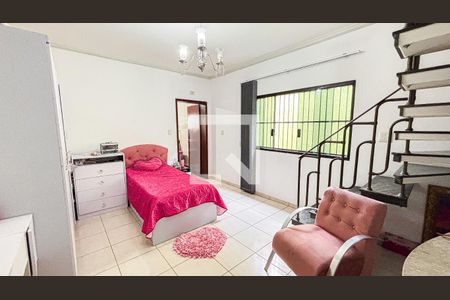 Casa à venda com 250m², 3 quartos e 2 vagas Casa à venda com 250m², 3 quartos e 2 vagasSala de Jantar
