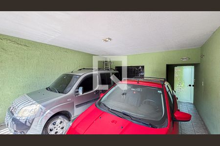 Casa à venda com 250m², 3 quartos e 2 vagas Casa à venda com 250m², 3 quartos e 2 vagasGaragem