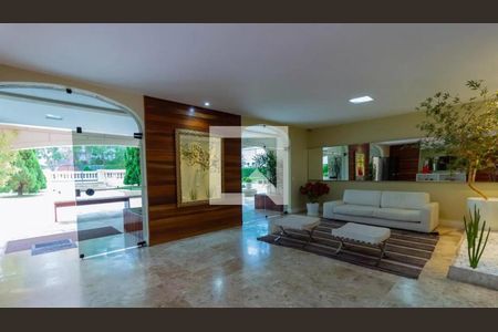 Apartamento para alugar com 145m², 4 quartos e 2 vagas Apartamento para alugar com 145m², 4 quartos e 2 vagasHall Social