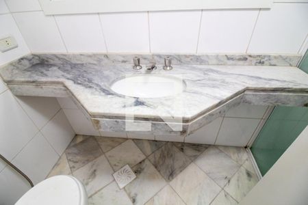 Apartamento para alugar com 145m², 4 quartos e 2 vagas Apartamento para alugar com 145m², 4 quartos e 2 vagasBanheiro