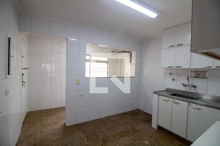 Apartamento para alugar com 145m², 4 quartos e 2 vagas Apartamento para alugar com 145m², 4 quartos e 2 vagasCozinha