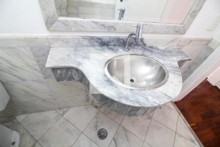 Apartamento para alugar com 145m², 4 quartos e 2 vagas Apartamento para alugar com 145m², 4 quartos e 2 vagasLavabo