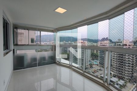 Apartamento para alugar com 95m², 3 quartos e 2 vagas Apartamento para alugar com 95m², 3 quartos e 2 vagasVaranda