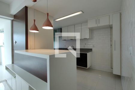 Apartamento para alugar com 95m², 3 quartos e 2 vagas Apartamento para alugar com 95m², 3 quartos e 2 vagasCozinha - Armários