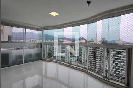 Apartamento para alugar com 95m², 3 quartos e 2 vagas Apartamento para alugar com 95m², 3 quartos e 2 vagasVaranda