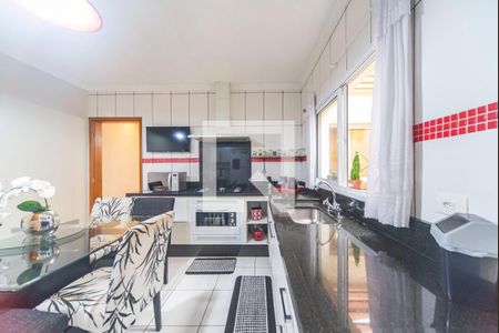 Apartamento à venda com 90m², 3 quartos e 2 vagasCozinha