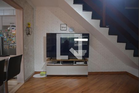 Casa à venda com 215m², 4 quartos e 2 vagasSala