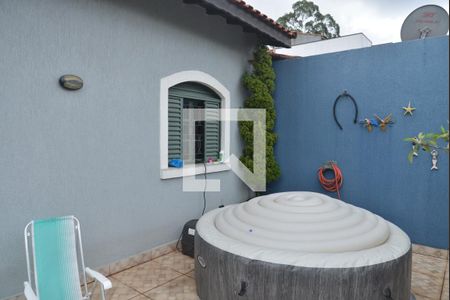 Casa à venda com 215m², 4 quartos e 2 vagasSacada