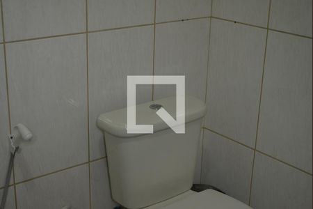 Casa à venda com 215m², 4 quartos e 2 vagasBanheiro da Suíte