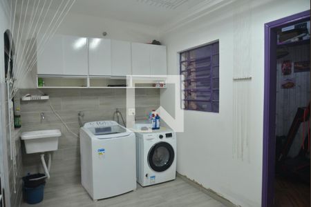 Casa à venda com 215m², 4 quartos e 2 vagasÁrea de Serviço