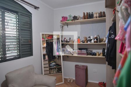 Casa à venda com 215m², 4 quartos e 2 vagasQuarto 3