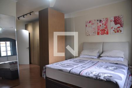 Casa à venda com 215m², 4 quartos e 2 vagasQuarto Suíte
