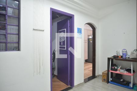 Casa à venda com 215m², 4 quartos e 2 vagasQuarto de Serviço